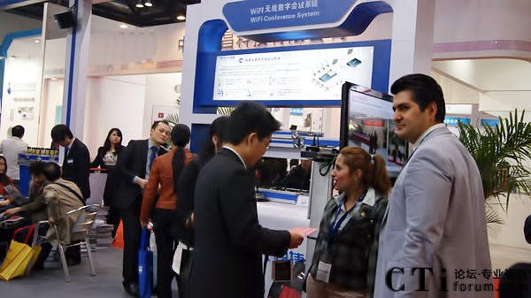 國內(nèi)外客商展會(huì)現(xiàn)場咨詢和洽談